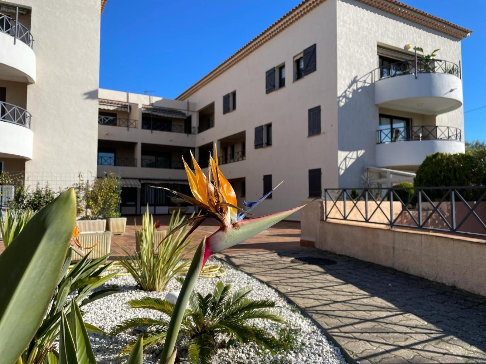4 Couchages Centre Vue Bandol