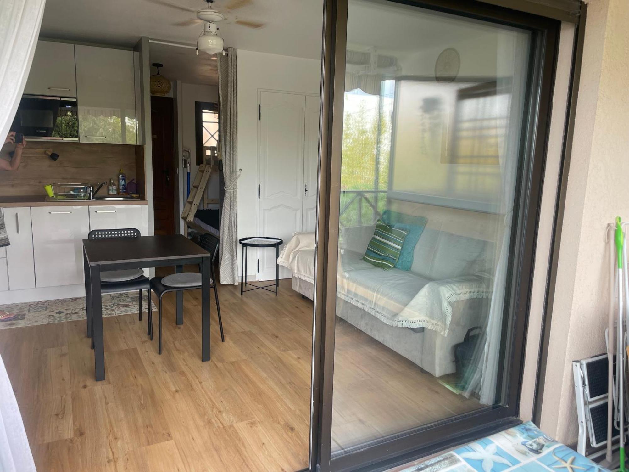 4 Couchages Centre Vue * Bandol